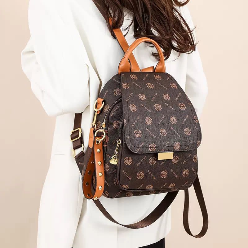 𝓦𝓸𝓶𝓮𝓷’𝓼 𝓑𝓪𝓬𝓴𝓹𝓪𝓬𝓴